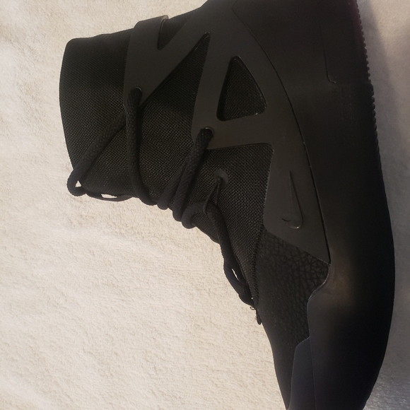 Nike Fear of God shoes - Picture 2 of 5